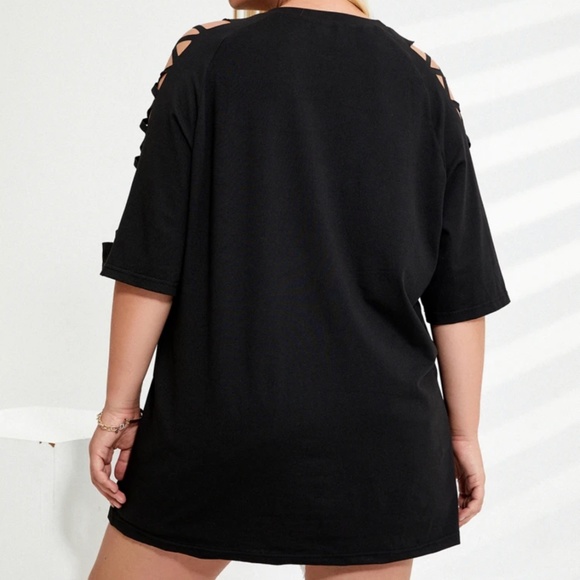 Plus Size Solid Criss Cross Tee - Picture 2 of 3